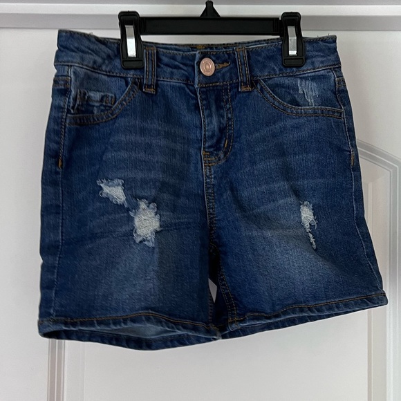 Slightly distressed jeans for small girl size 10 - Picture 6 of 8